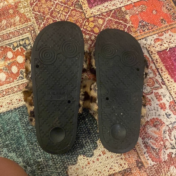 Wild diva furry cheetah slides size 7 - Picture 3 of 4